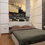 Cozy At The Market 자다르