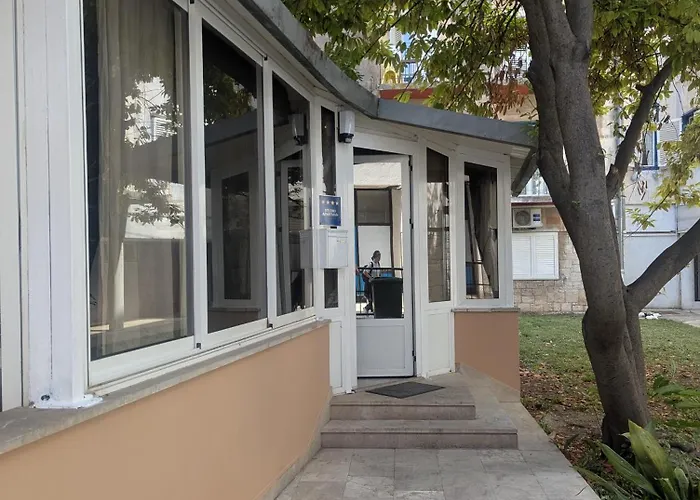 Cozy At The Market * ザダル